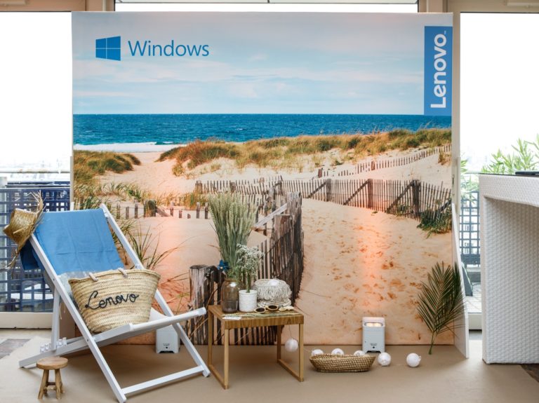 Hello Summer by Lenovo