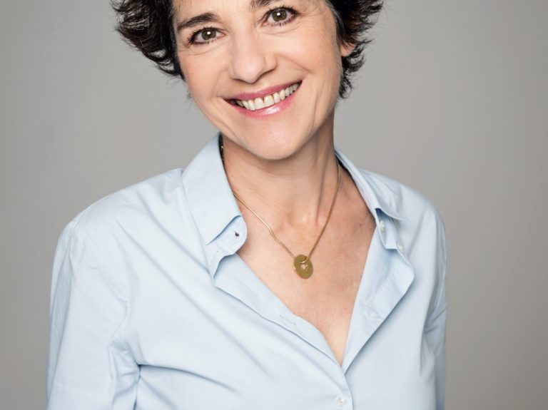 Elizabeth Martichoux : “Les réseaux sociaux ont tendance à tirer l’actualité vers le bas”